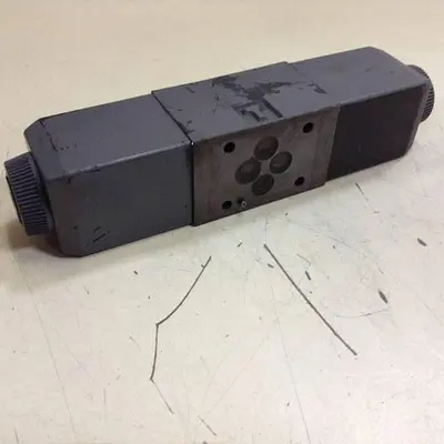 USED VICKERS DG4V-3-6C-M-U-HL7-60