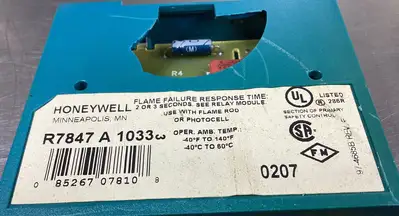USED Honeywell R7847 A 1033 RECTIFICATION FLAME AMPLIFIER