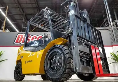USED 2023 LG-FORKLIFT CLG2040H