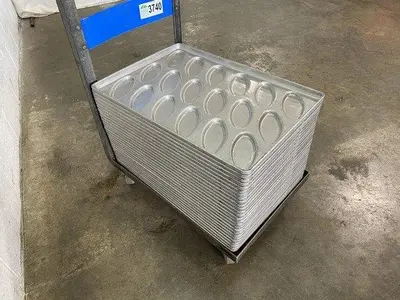 Baking Pans With Oval Molds