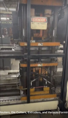 1998 SENCORP 2500 Inline Thermoformers | PlastiMach Corp (7)