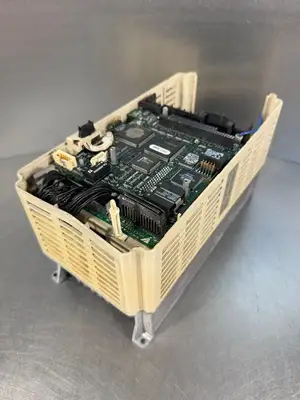Magnetek Staca-B004-T1EA1 3Phase 3Phase Inp 380-460V / Out 0-460V (3.2.2)