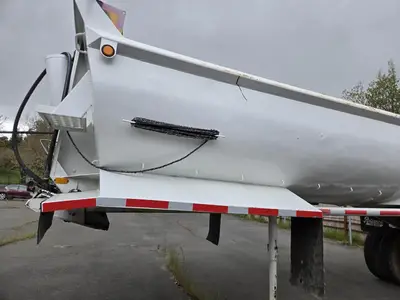 USED 1985 RELIANCE 28FT