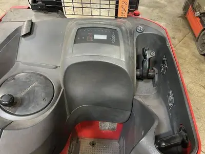 Used 2016 RAYMOND 750R45TT Stackers Illinois US | Somerset Equipment Sales #1542910