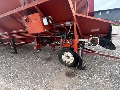Used _UNKNOWN_ _UNKNOWN_ Seed Tenders Idaho US | Tri-Steel Manufacturing #1557132