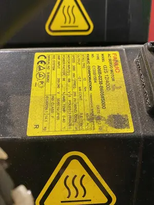 USED FANUC M-900IA 260L