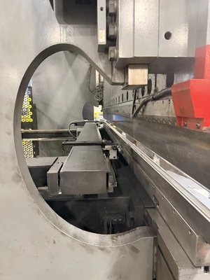 2017 CINCINNATI 230PF+12 Press Brakes | Tight Tolerance Machinery (9)