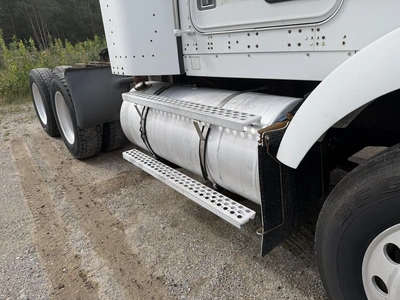 Used 1999 KENWORTH T800 TRUCK TRACTOR Conventional trucks Michigan US | Miedema Asset Management Group #1709409