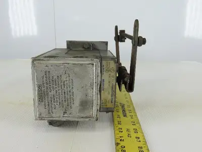 Barber-Coleman EA57 Actuator 0.65A 12V 60Hz 40W 1-1/2 NPT