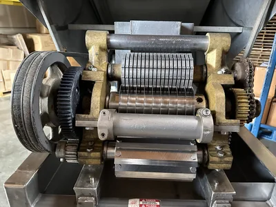 USED URSCHEL LABORATORIES L-A WITH DISCHARGE CONVEYOR
