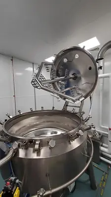 USED 2000 IKA 2000 LITER