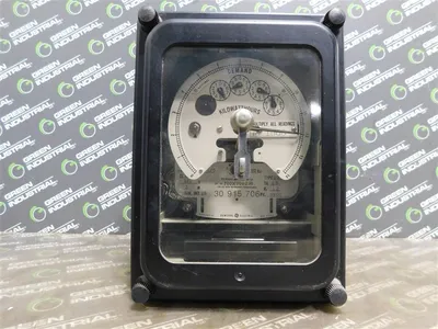 General Electric 700X95G236 Polyphase Watthour Meter DSMW-63 120V 3W CL10 Used