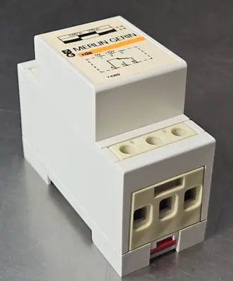MERLIN GERIN 71089 Transient Voltage Surge Suppressor (BIN423)