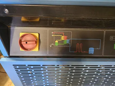 USED 2001 MOTIVAIR DE107
