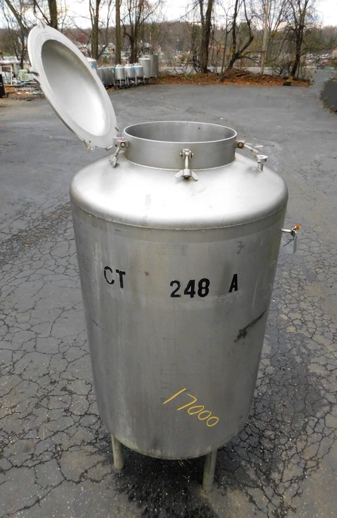 Used 200 GALLON TANK 200 GALLON Stainless Steel Tanks New Jersey US | Champion Trading Corporation #424644
