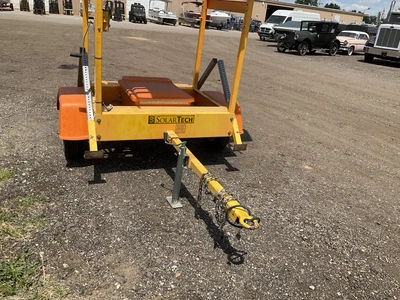 Solar Tech Silent Sentinel Arrow Board - will not power on/charge, manual winch to raise/lower the b...