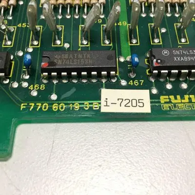 USED FUJI ELECTRIC F770 60 19 3 B F77060193B UM12A-G0I