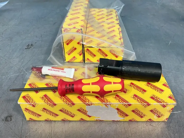 Used _UNKNOWN_ _UNKNOWN_ Milling Cutters Ohio US | HGR 24 #1370195