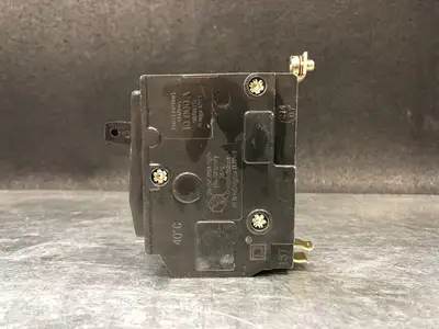 NEW SQUARE D QOB140