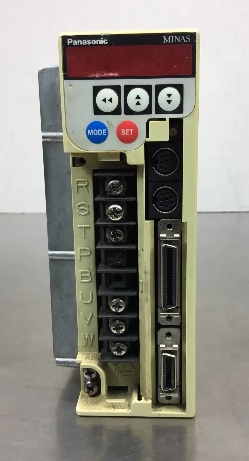 Panasonic MSS083A1XPA1 Position Drive Out: 750W 3Ph 4.3A 0-200Hz 116V~ 1B