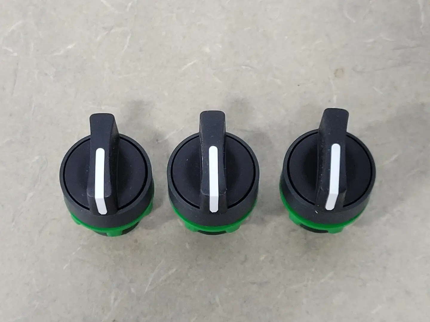 NEW SCHNEIDER ELECTRIC ZB5AG0