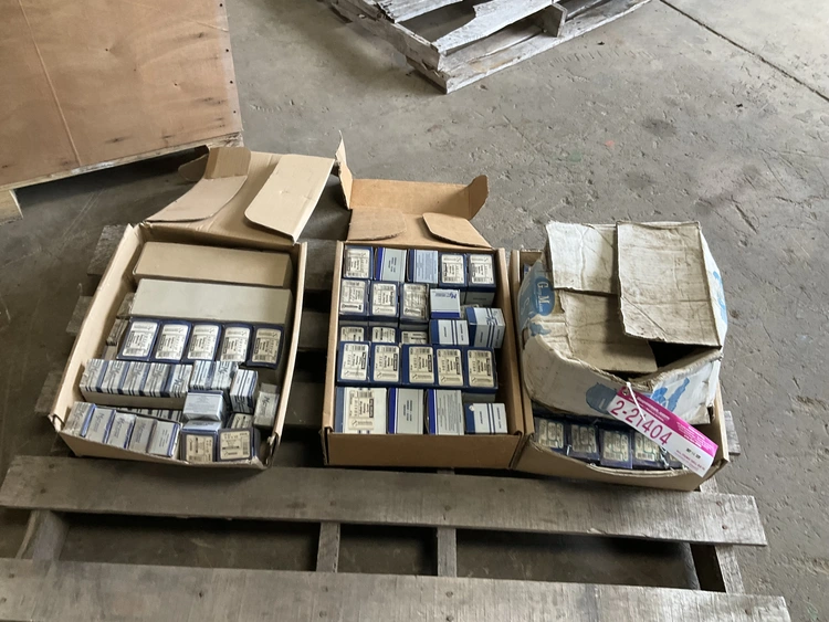 Used _UNKNOWN_ _UNKNOWN_ Nuts & Screws Michigan US | Miedema Asset Management Group #1411080