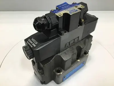 USED TOKIMEC VICKERS DG3V-7-3C-E-T-10-JA8-SM15-7