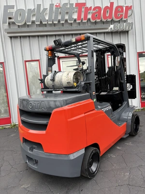 Used 2017 TOYOTA 8FGC55U Misc Forklifts Wisconsin US | Forklifttrader.com #1439525