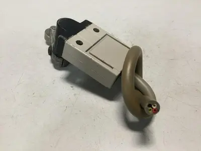 USED OMRON D4C-9033