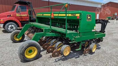 USED JOHN DEERE 750