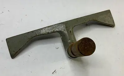 Oliver / Wadkin ? 14" Lathe Tool Rest w/ 1 1/2" Post (101950)