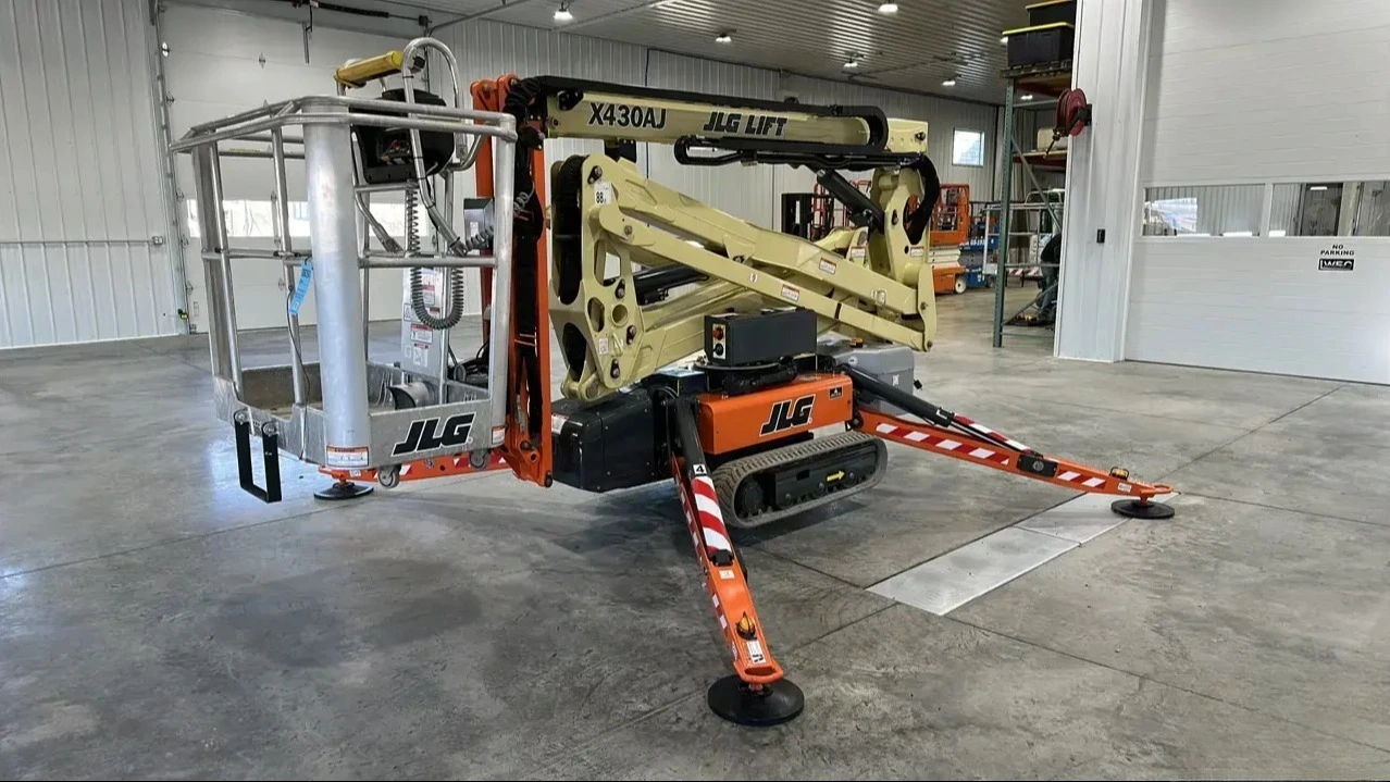 USED 2020 JLG X430AJ
