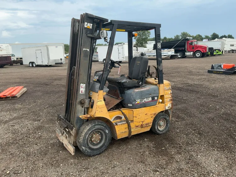 Used CATERPILLAR GP15 Internal Combustion Forklifts: Pneumatic Tire Michigan US | Miedema Asset Management Group #1415071