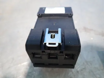 NEW PHOENIX CONTACT VALMS 580/3+0