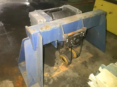 USED DEMAG 2 DEMAG 3.2 TON HOISTS AND 2 SIDE SUPPORTS