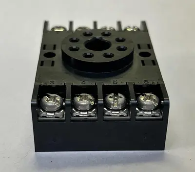 New | in-Stock IDEC SR2P-06 Miscellaneous Equipment (Electrical & Power) | Surplus Asset Holdings #1193551
