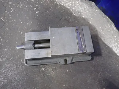 Homge 6" Vise