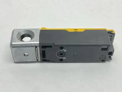 GS-71P5 | Keyence  Safety Interlock Switch Power-To-Lock Standard Type - For parts or not working