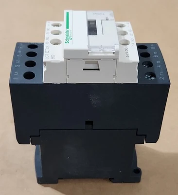 NEW Schneider Electric LC1DT32DB