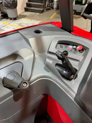 Used 2013 Raymond 415-C30TT 3-Wheel Stand up Electric Counterbalance Forklifts New York US | United Lift #1446715