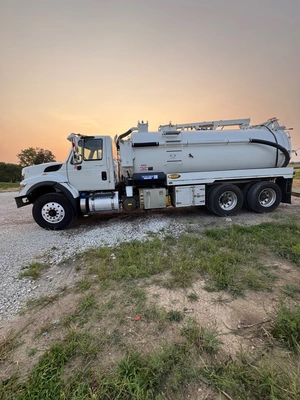 2017 Transway Liquid Vacuum Truck DOT Industrial Vac | VacSource (5)