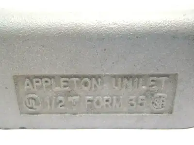 USED APPLETON CONDUIT OUTLET BODY