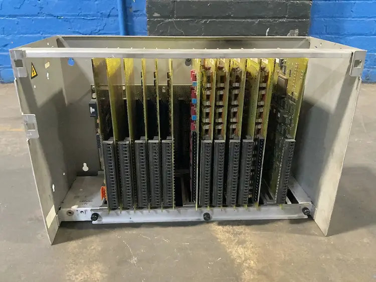 Used CINCINNATI 34242076A PLC Chassis Ohio US | HGR 24 #1355830