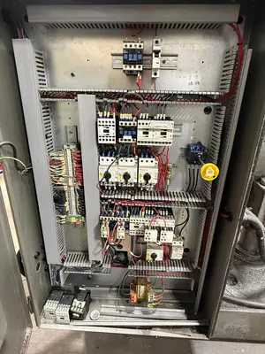 2007 FIRST LC-20VSG Milling Machines | ListingHippo (13)