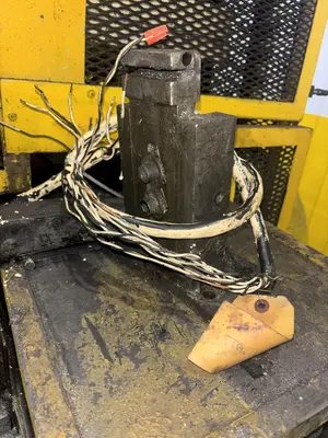 40 TON RLM MODEL #R40 4-POST CUTOFF PRESS & SERVO DIE ACCELERATOR: YOBRO #23887