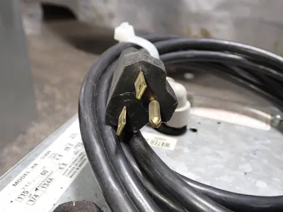 USED OASIS INTERNATIONAL R8D300