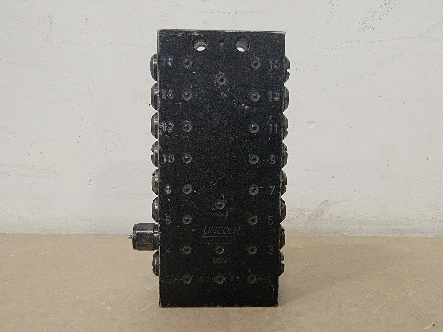 USED LINCOLN INDUSTRIAL 619-28900-1