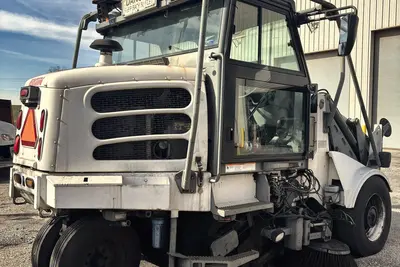 Used 2008 ELGIN PELICAN NP Street Sweeper Louisiana US | Proxy Equipment #1385364