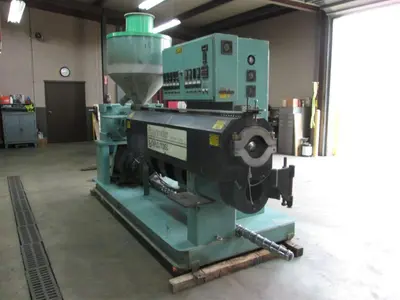 3.5″ Polytruder 24:1 Air Cooled Extruder