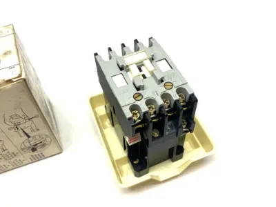 USED ALLEN-BRADLEY SER. C TYPE F CONTROL RELAY 110V-50HZ, 120V-60HZ